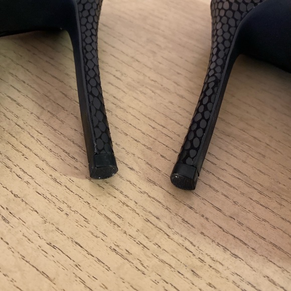 Black Jessica Simpson Peep Toe Heels Size 7.5 with 4.5” STILETTO heels & Spandex - Picture 16 of 16